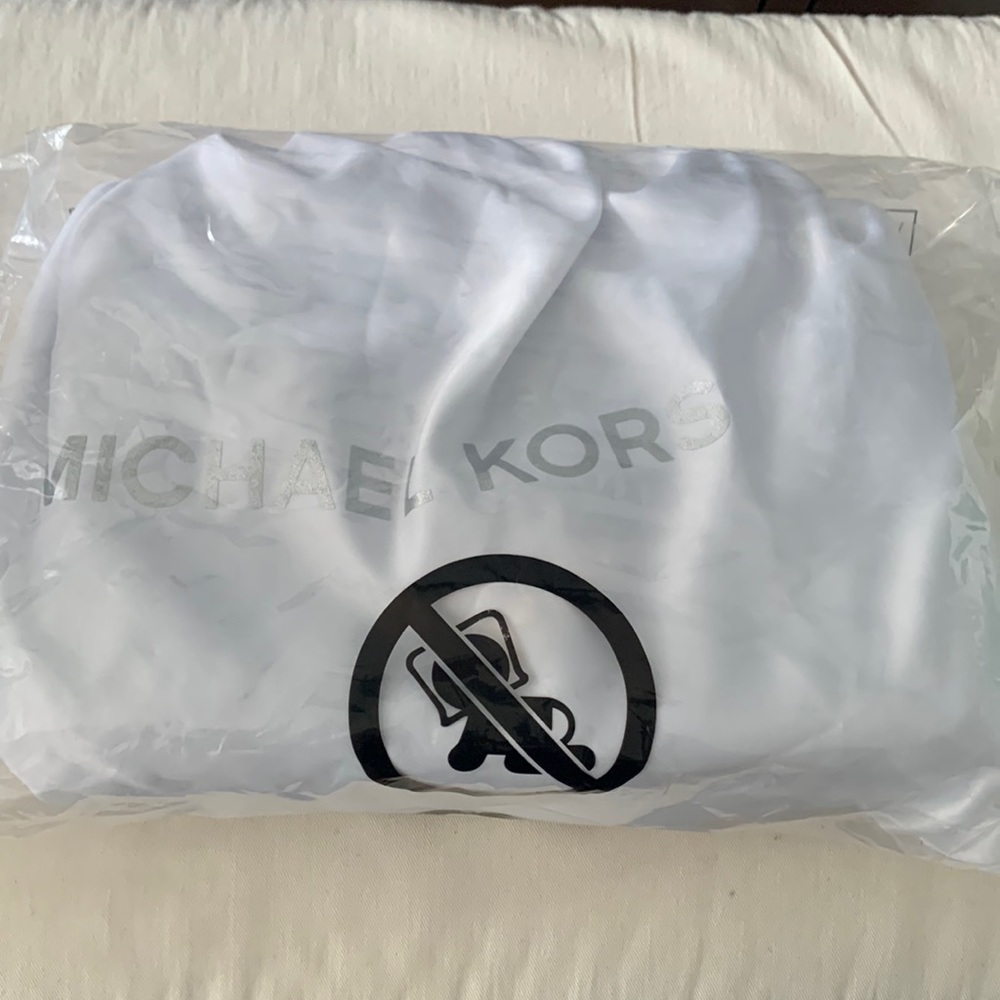 MICHAEL KORS | Soho Large Quilted Leather Shoulder Bag - Picture 7 of 7